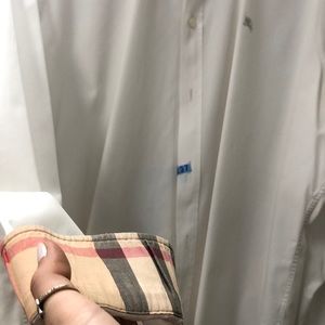 Men’s Burberry button up